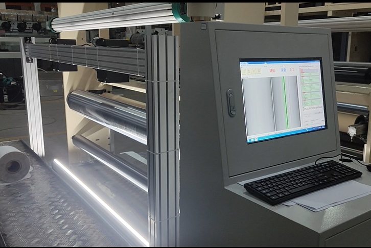 吹膜機(jī)在線測(cè)厚儀：精準(zhǔn)測(cè)量，提升生產(chǎn)效率